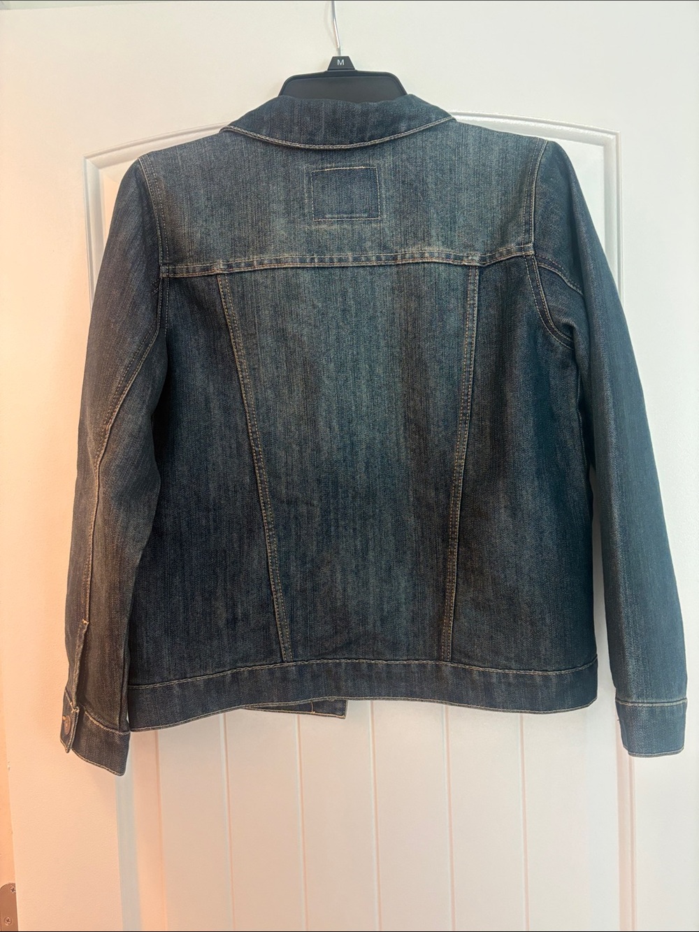 NWOT 💙 Levi's Indigo Blue Denim Trucker Jacket - Picture 2 of 6